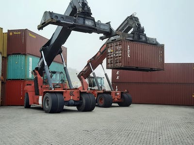 Containerhandling